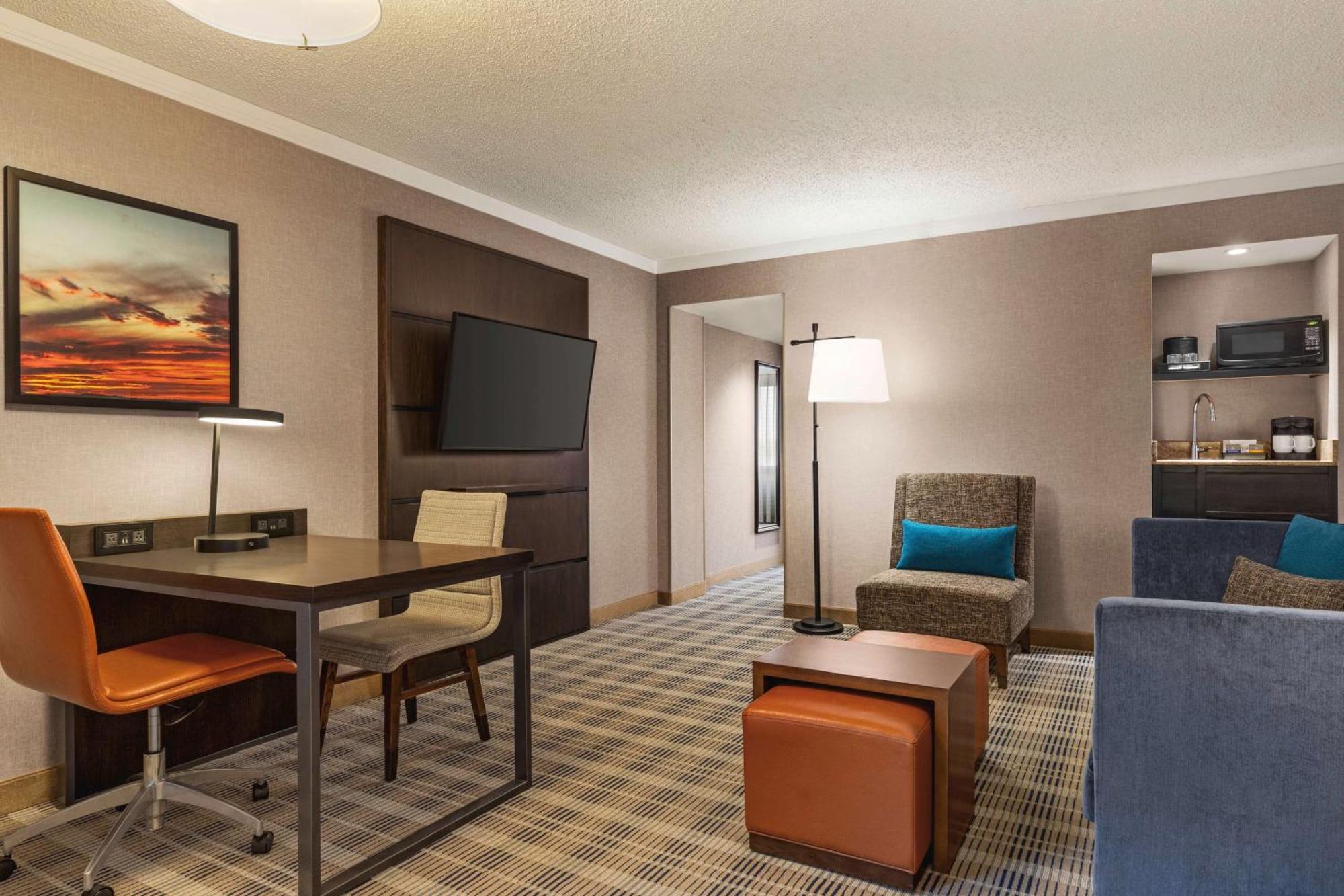 Embassy Suites By Hilton Kansas City Overland Park Exteriör bild