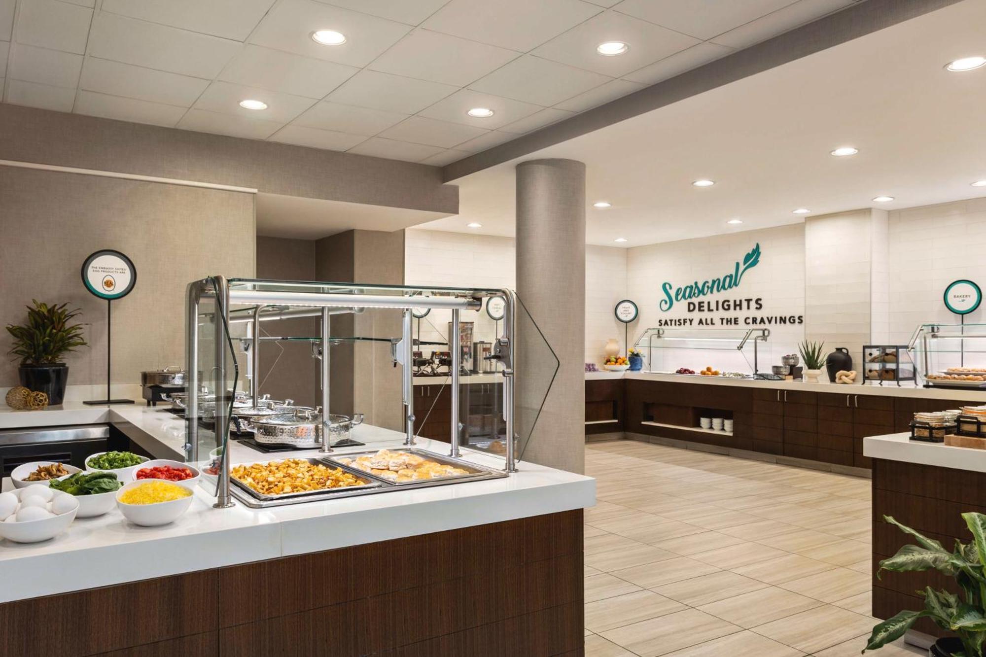 Embassy Suites By Hilton Kansas City Overland Park Exteriör bild