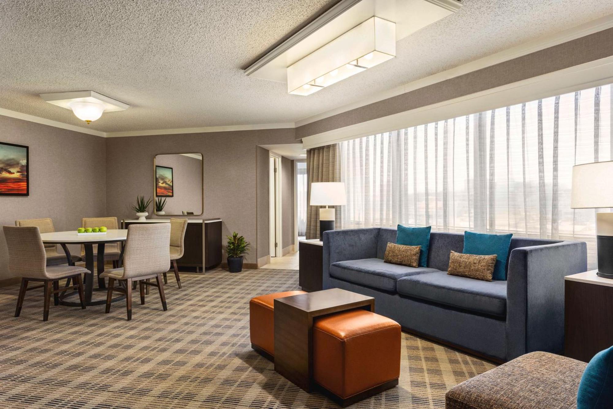 Embassy Suites By Hilton Kansas City Overland Park Exteriör bild